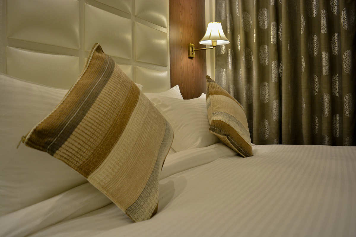 hotel-img