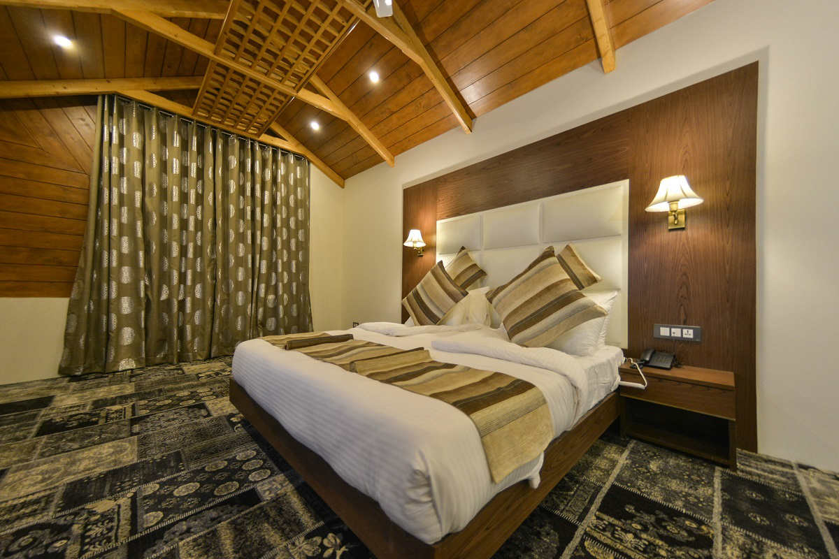 hotel-img