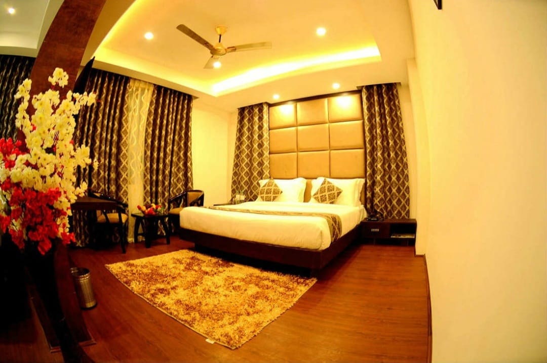 hotel-img