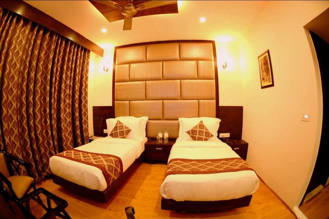 hotel-img